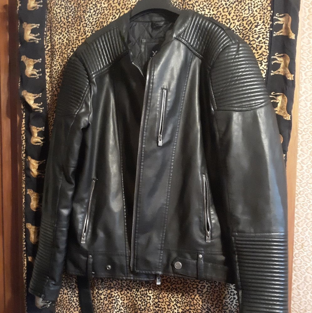 Motorcycle jacket